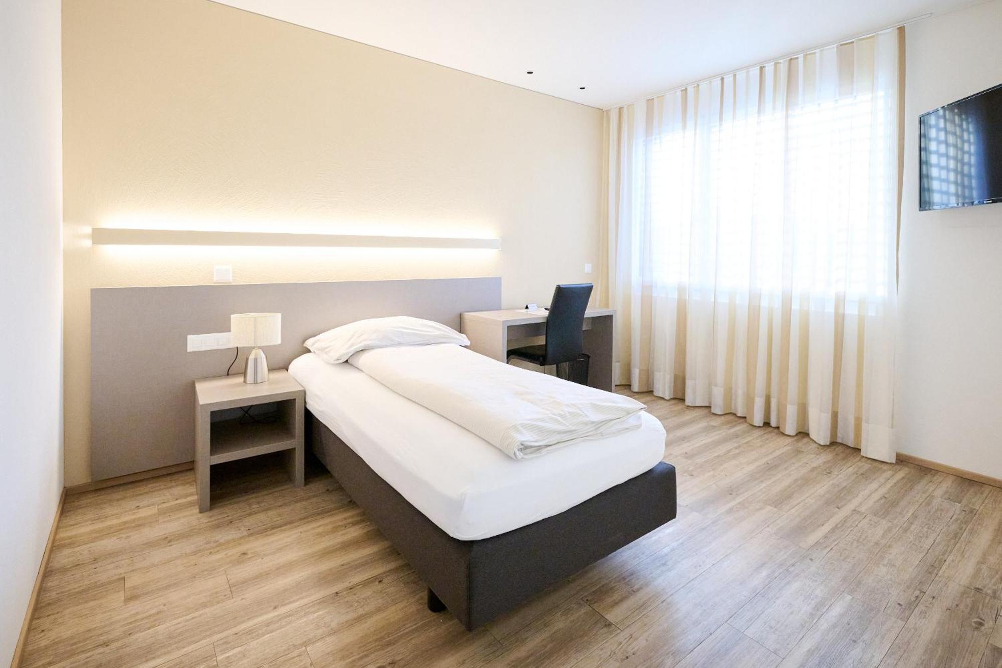 Hotel Am Kreisel Self-Check-In By Smart Hotels لاخن المظهر الخارجي الصورة