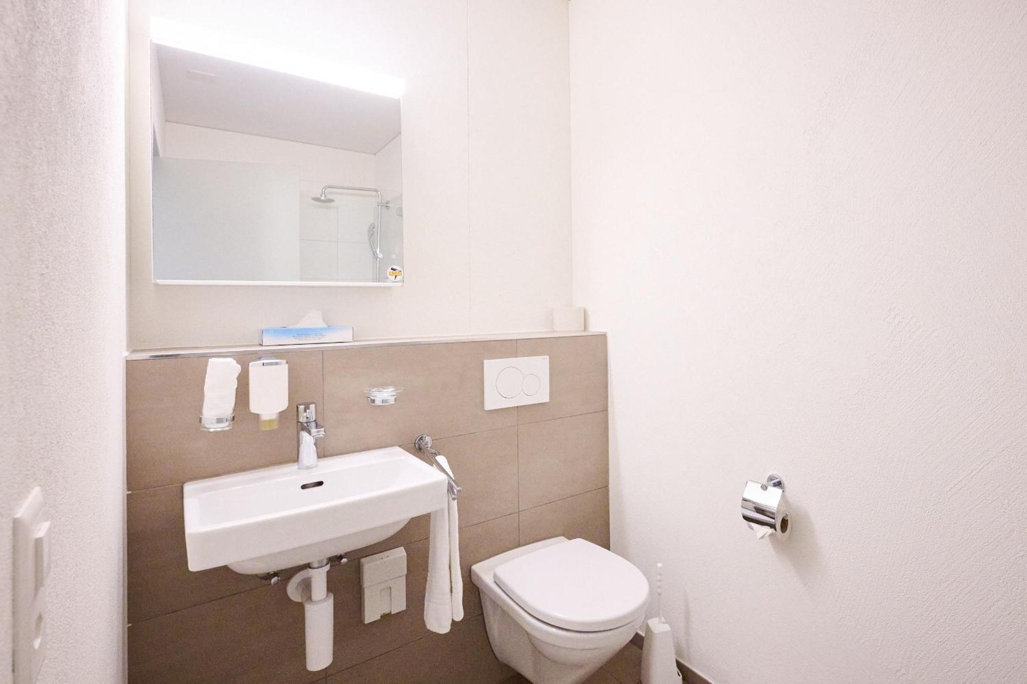 Hotel Am Kreisel Self-Check-In By Smart Hotels لاخن المظهر الخارجي الصورة